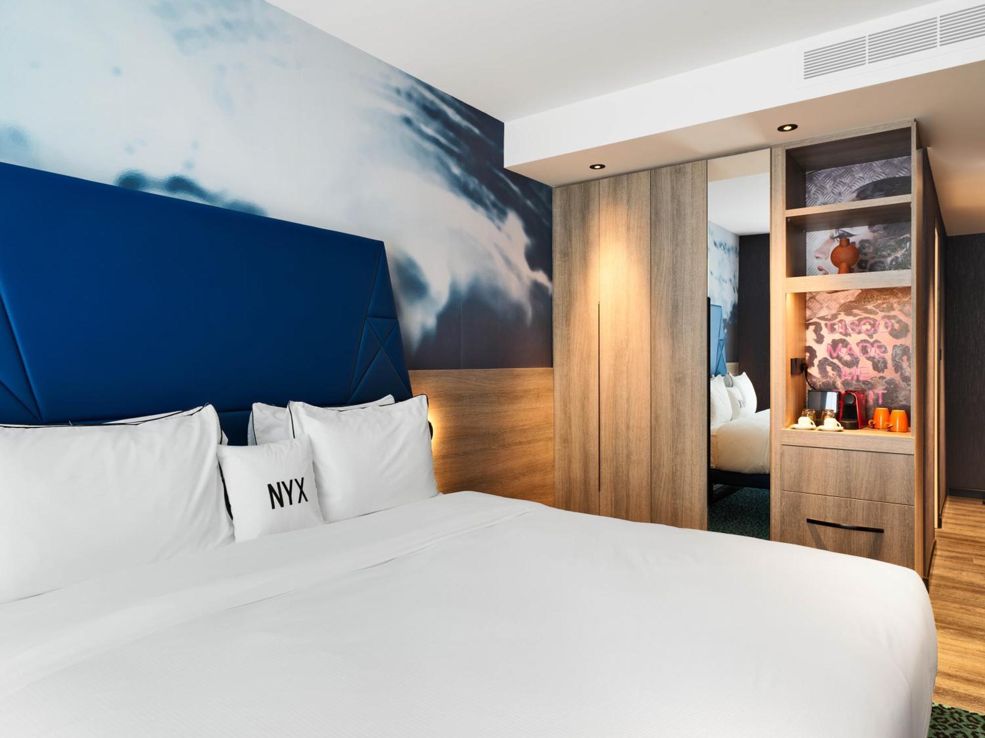 Superior Room Down to Earth